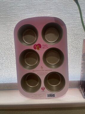 Paris Hilton Pink Muffin Pan 6 Cup NWT Aesthetic Bakeware